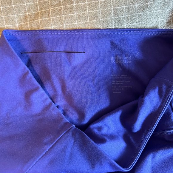 Girlfriend Collective purple 3/4 length compressive leggings - Picture 2 of 5